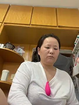 Youyou 12 online show from 04.16.26