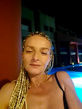 DeliaaSmith online show from 04.07.26