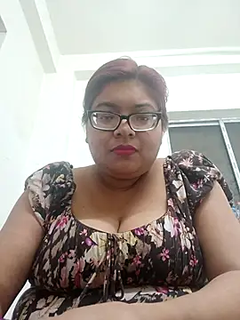 Snapshot of Elie_Hallway chatting on 02.04.26 Elie Hallway online show from 02.04.26