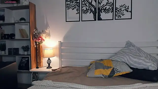 Snapshot of MalvinaTrafford chatting on 02.16.26 MalvinaTrafford online show from 02.16.26