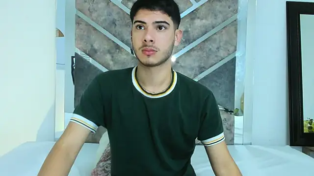 Apolo Gray online show from 02.04.26