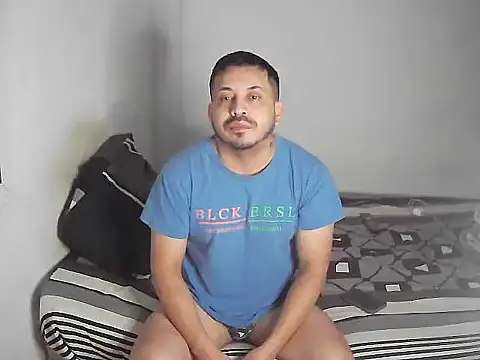 Snapshot of JonatanBail chatting on 02.08.26 JonatanBail online show from 02.08.26