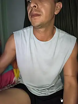 Snapshot of logan-31 chatting on 02.01.26 logan-31 online show from 02.01.26