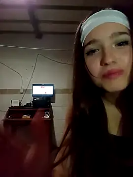 dieciochoyundia online show from 03.25.26