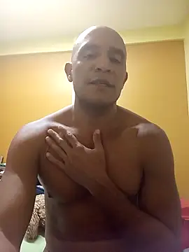 Snapshot of djmorenoo chatting on 02.23.26 djmorenoo online show from 02.23.26