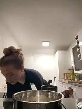 Snapshot of romyxxs chatting on 02.01.26 romyxxs online show from 02.01.26