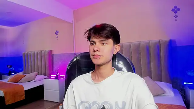 Derek Sinn online show from 04.11.26