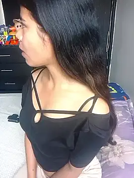 Snapshot of Roxan_King chatting on 03.02.26 Roxan King online show from 03.02.26