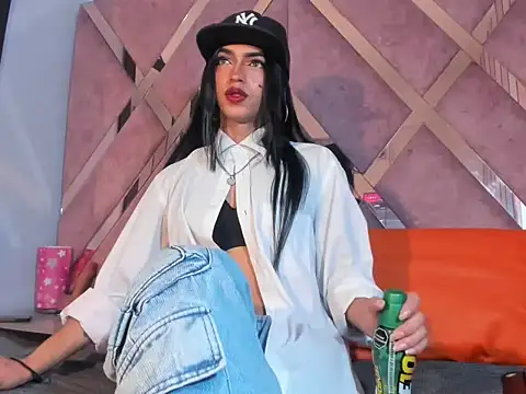 Snapshot of MeghanQueen__ chatting on 02.07.26 MeghanQueen online show from 02.07.26