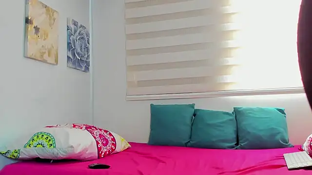 Snapshot of LunaLith chatting on 02.23.26 LunaLith online show from 02.23.26