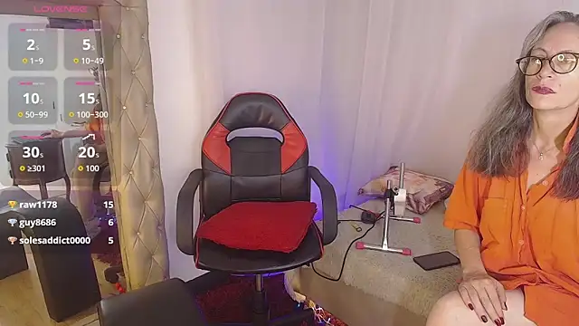 laurasofia45 online show from 04.15.26