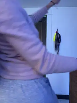 suky pou online show from 02.17.26