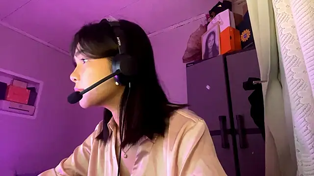 Snapshot of ConstancePorrini chatting on 02.02.26 ConstancePorrini online show from 02.02.26