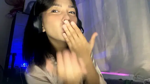 Snapshot of ConstancePorrini chatting on 02.12.26 ConstancePorrini online show from 02.12.26