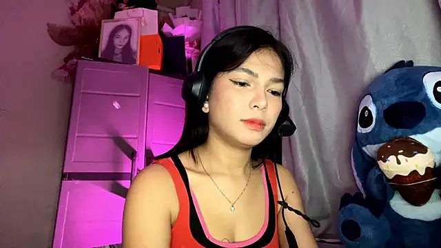 Snapshot of ConstancePorrini chatting on 02.16.26 ConstancePorrini online show from 02.16.26