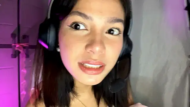 Snapshot of ConstancePorrini chatting on 02.26.26 ConstancePorrini online show from 02.26.26