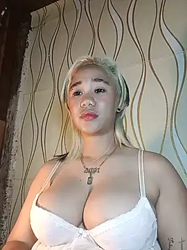 Snapshot of morena_joy69 chatting on 07.14.26 morena joy69 online show from 07.14.26
