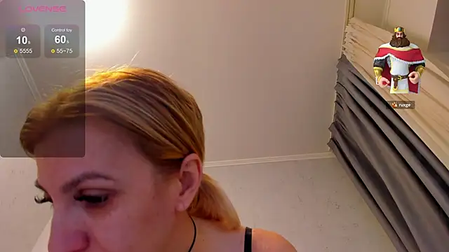 Snapshot of LannaQuinn chatting on 02.16.26 LannaQuinn online show from 02.16.26