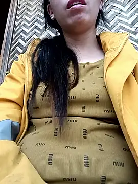 hot-luna- online show from 03.04.26