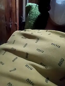 hot-luna- online show from 04.04.26