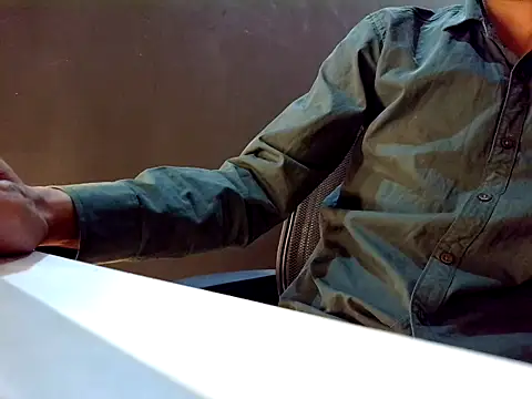 Snapshot of Indian-gentleman_teen chatting on 03.04.26 Indian-gentleman teen online show from 03.04.26