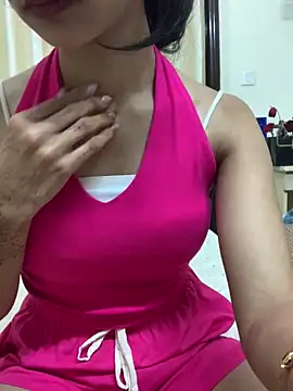 Snapshot of HEENA-STRIP chatting on 02.22.26 HEENA-STRIP online show from 02.22.26