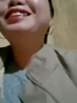 Snapshot of emlylyxinh chatting on 02.04.26 emlylyxinh online show from 02.04.26