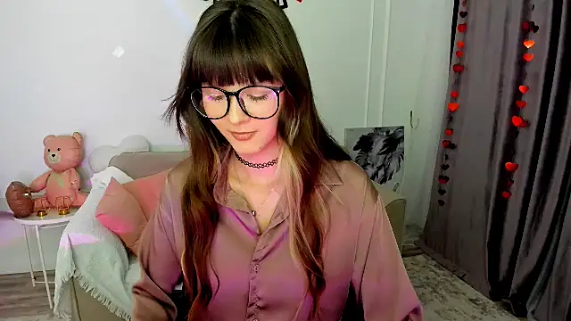 Snapshot of GentleTeas chatting on 02.18.26 GentleTeas online show from 02.18.26