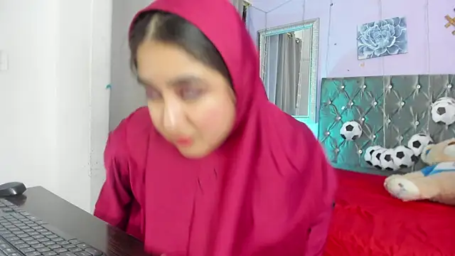 Snapshot of SamiraAwada chatting on 06.23.26 SamiraAwada online show from 06.23.26