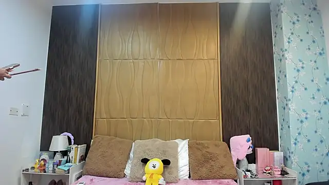 AlisHoward online show from 04.21.26