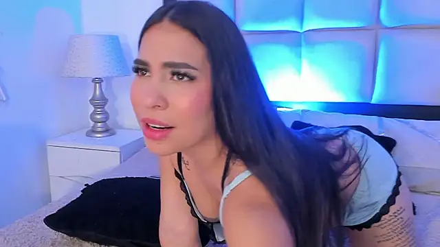 Snapshot of SussyFox chatting on 02.13.26 SussyFox online show from 02.13.26