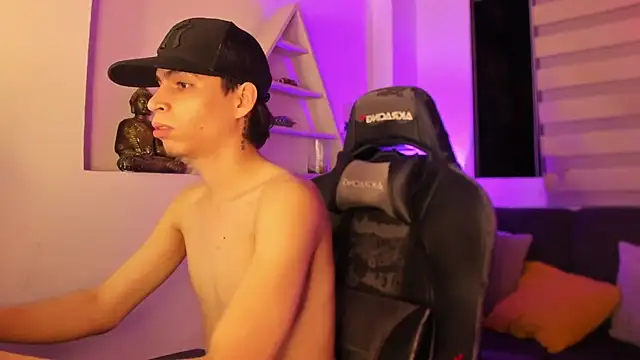 Snapshot of juan_posada chatting on 02.07.26 juan posada online show from 02.07.26