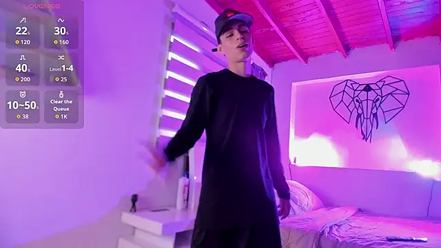 Snapshot of juan_posada chatting on 02.25.26 juan posada online show from 02.25.26