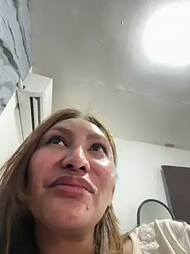 Snapshot of Rhieanne chatting on 04.07.26 Rhieanne online show from 04.07.26