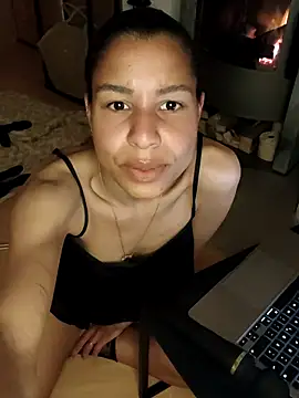 YaraEstelle online show from 03.19.26