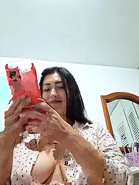 Snapshot of aliz963040 chatting on 02.02.26 aliz963040 online show from 02.02.26