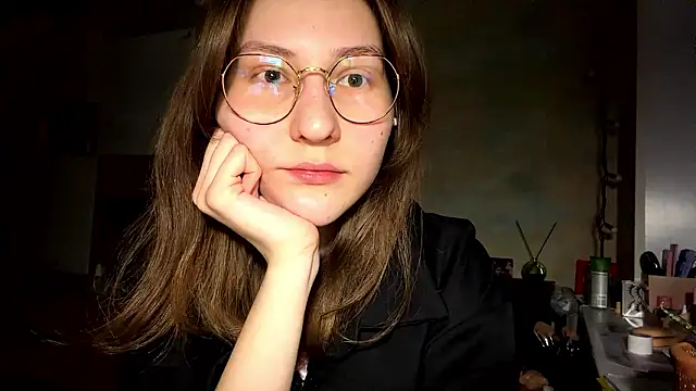 Miaaa Moon online show from 03.17.26