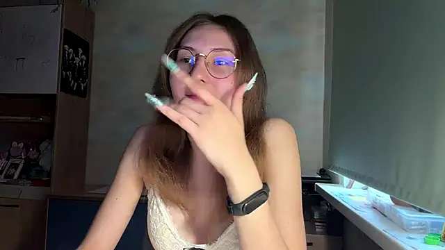 Snapshot of Miaaa_Moon chatting on 06.09.26 Miaaa Moon online show from 06.09.26