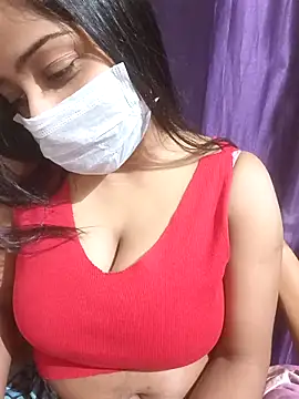 Snapshot of MidnightVibes_ chatting on 02.04.26 MidnightVibes online show from 02.04.26