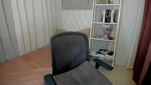 Snapshot of urtwinkjoshx chatting on 02.22.26 urtwinkjoshx online show from 02.22.26