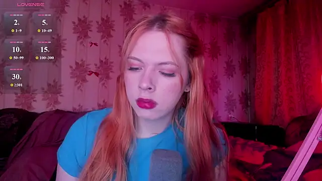Snapshot of Cutie_Bambi chatting on 05.17.26 Cutie Bambi online show from 05.17.26