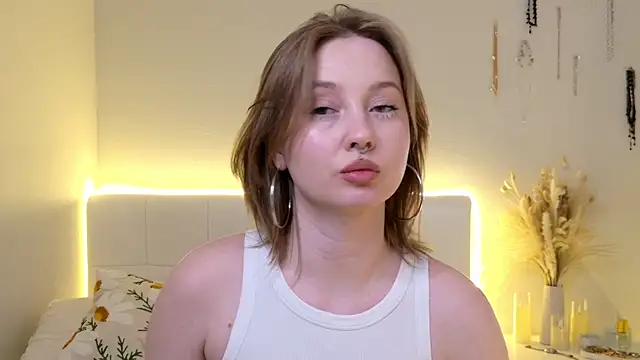 Snapshot of CandiceKingzzz chatting on 02.11.26 CandiceKingzzz online show from 02.11.26