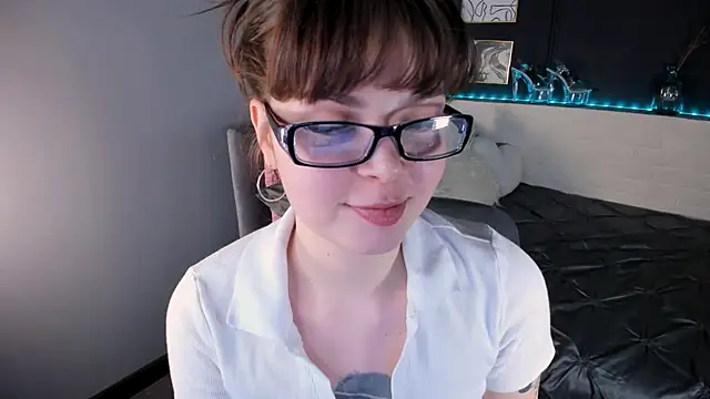 Maykinkya online show from 03.26.26