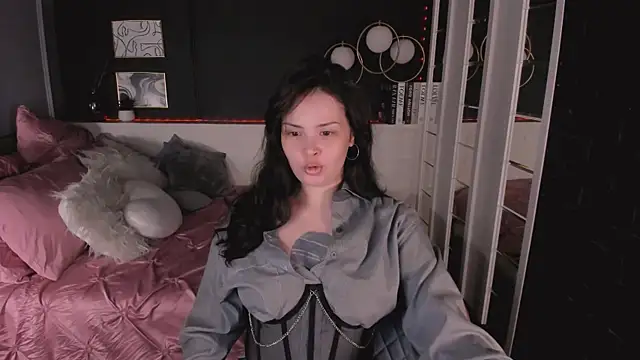 Snapshot of Maykinkya chatting on 07.15.26 Maykinkya online show from 07.15.26