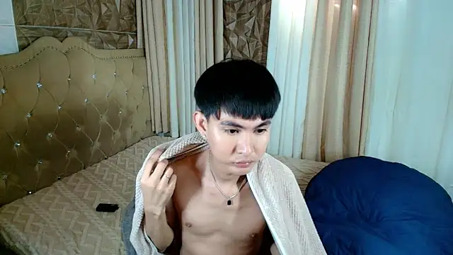 xlovercutietwink online show from 02.03.26