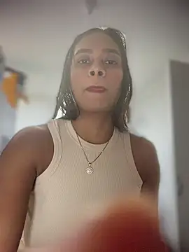 Snapshot of LunaHeat chatting on 02.05.26 LunaHeat online show from 02.05.26