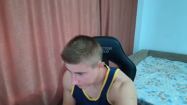 Snapshot of TodMusclePower9 chatting on 07.27.26 TodMusclePower9 online show from 07.27.26