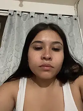 Snapshot of LunnaMoretti chatting on 05.19.26 LunnaMoretti online show from 05.19.26