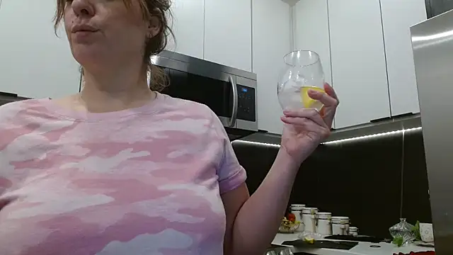 Snapshot of HazelSkyesChat chatting on 05.19.26 HazelSkyesChat online show from 05.19.26