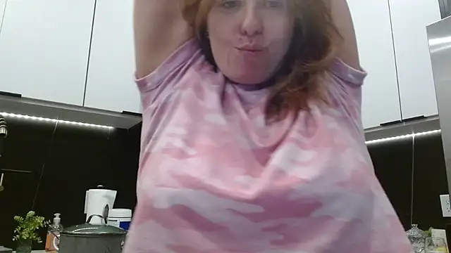 Snapshot of HazelSkyesChat chatting on 05.27.26 HazelSkyesChat online show from 05.27.26